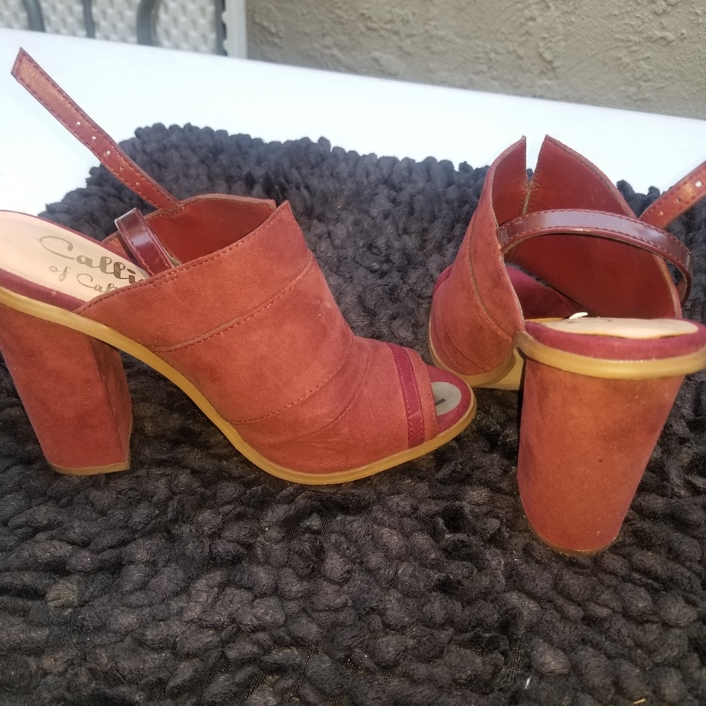 Heels - Picture 2 of 4